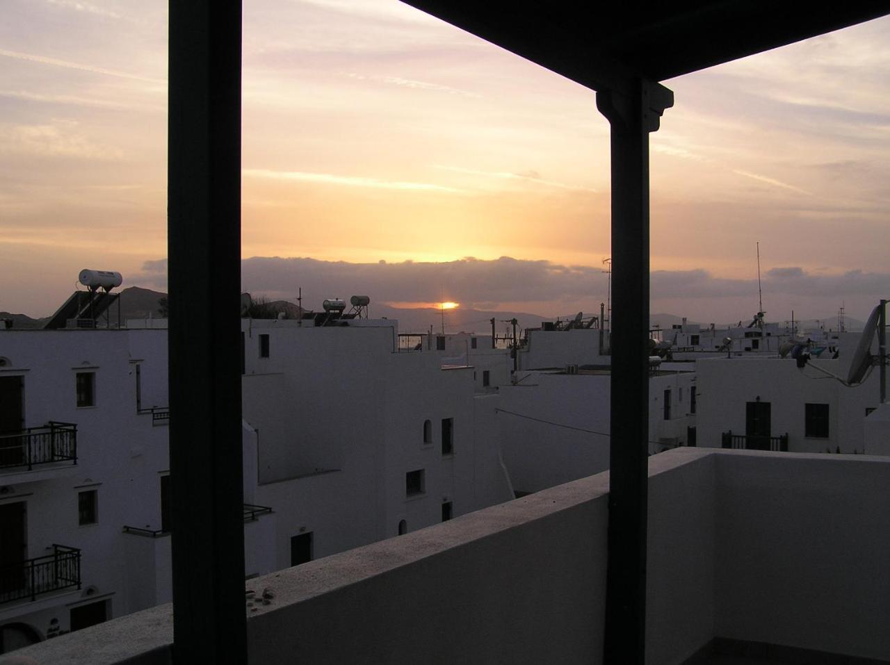 安东尼公寓 Naxos City 外观 照片