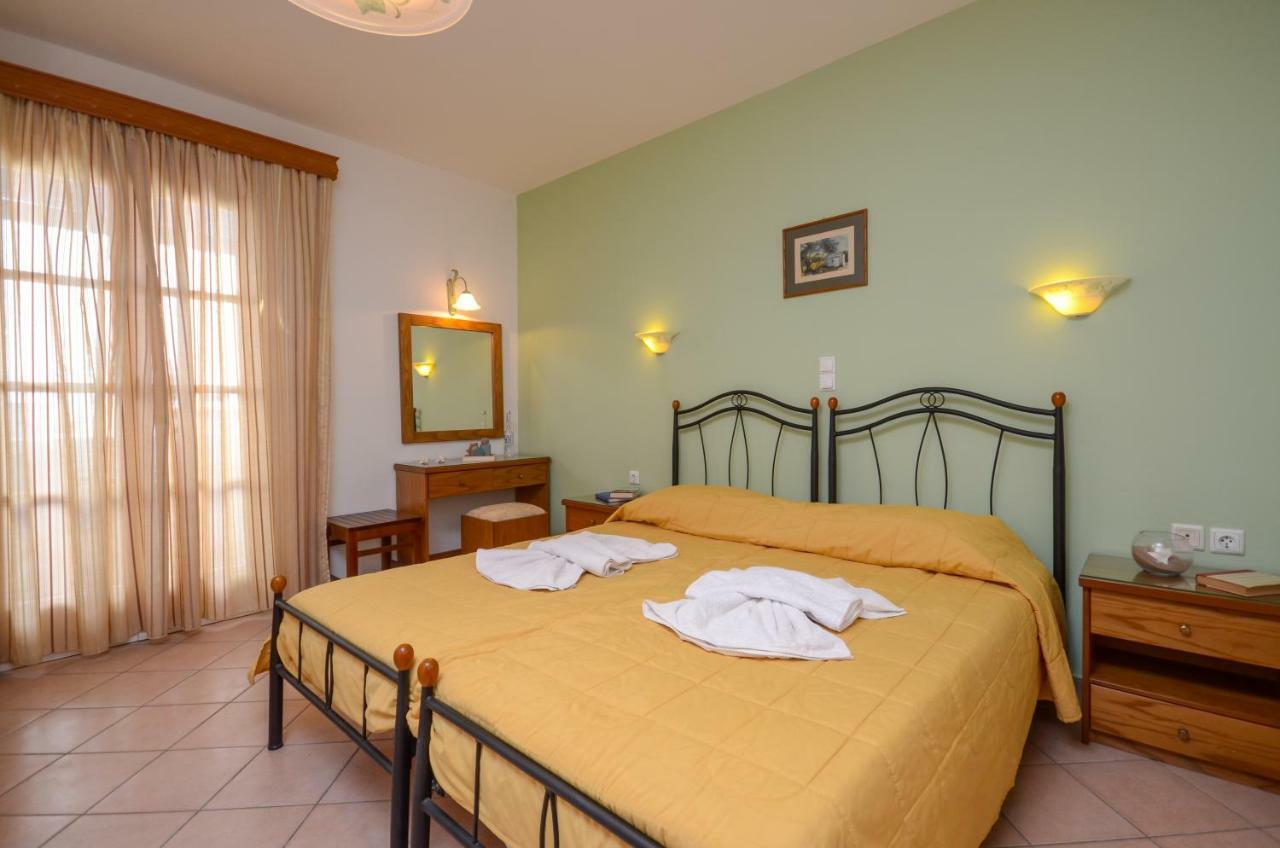 安东尼公寓 Naxos City 外观 照片